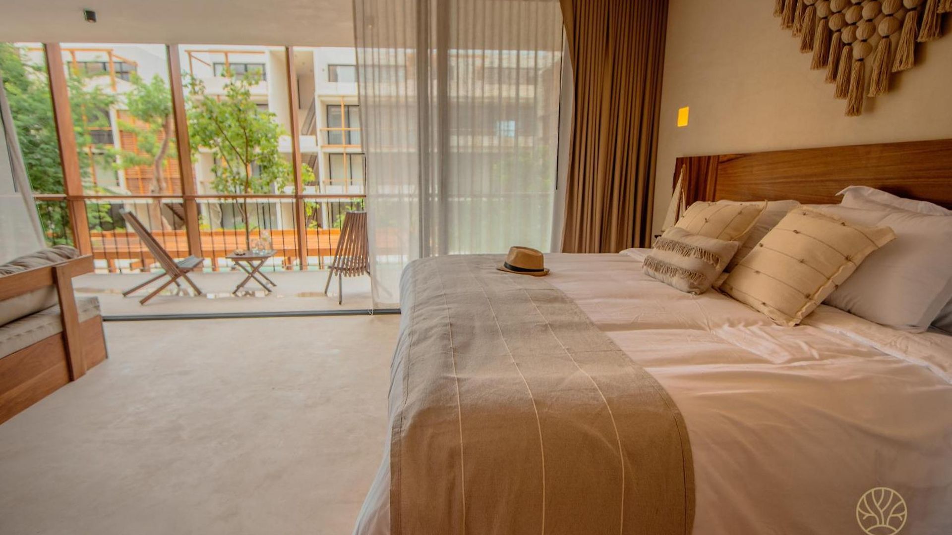 Aparthotel Muunek By Land Boutique 4*