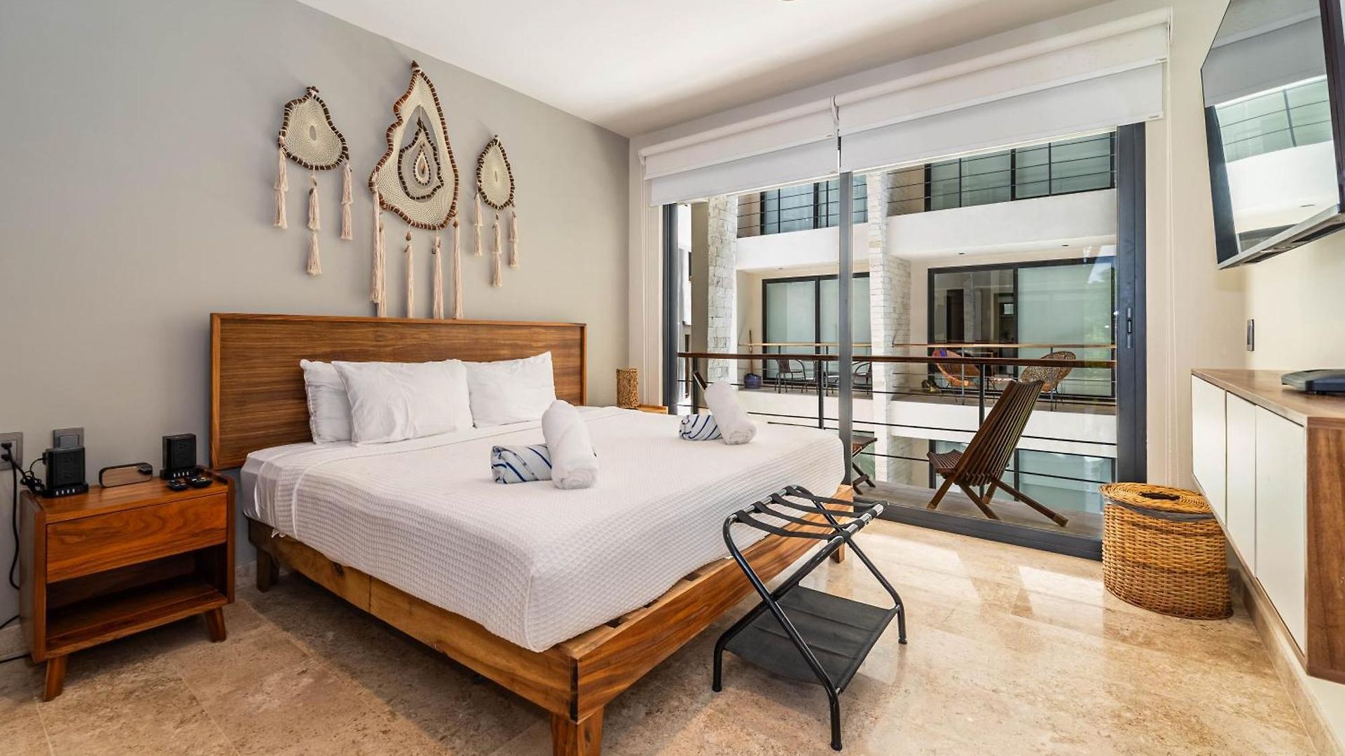 King With Rooftop Pool, Sauna, Gym, Parking * Tulum