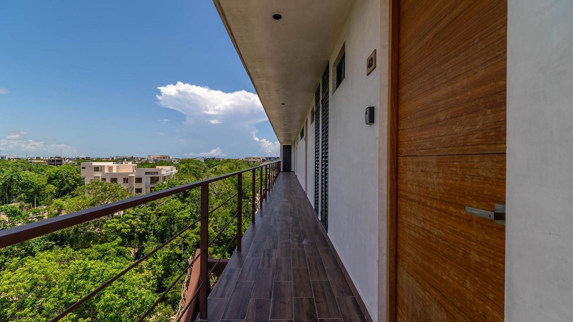 King With Rooftop Pool, Sauna, Gym, Parking * Tulum