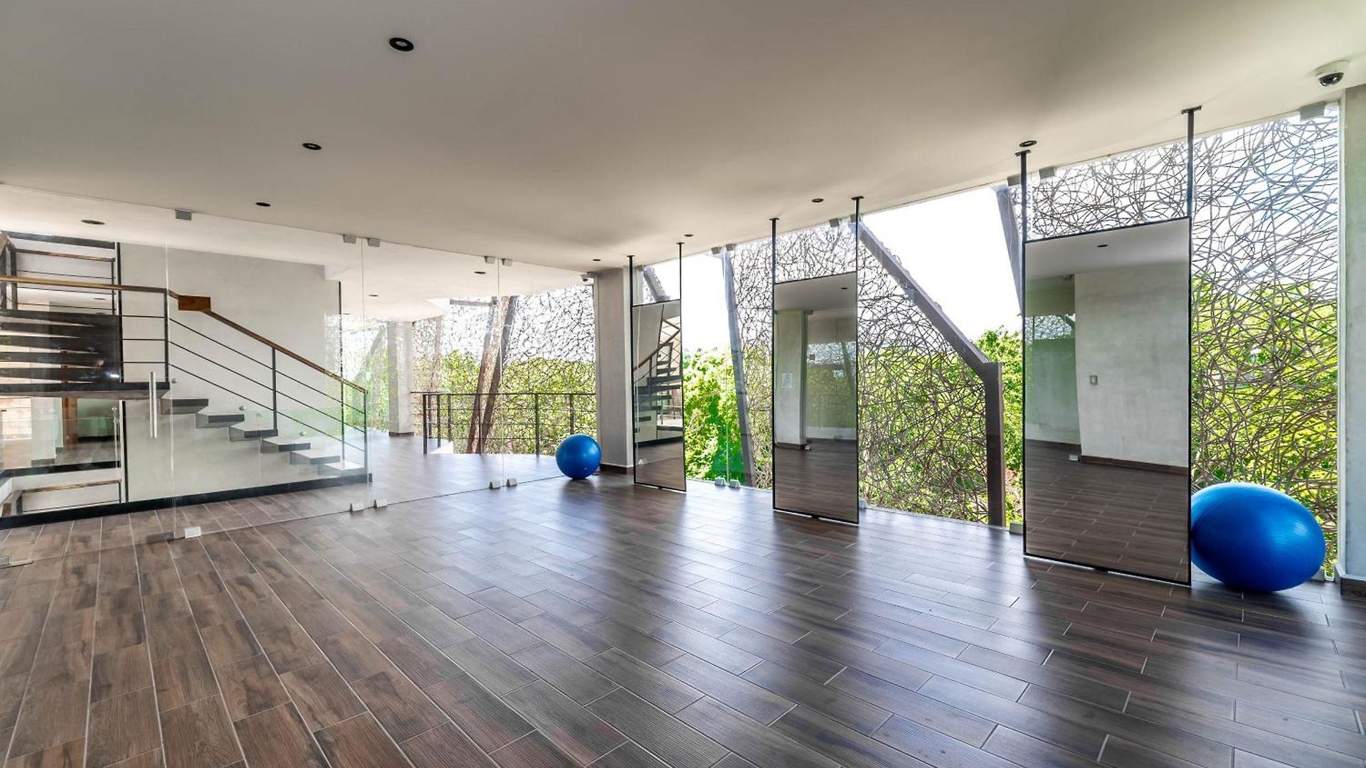 King With Rooftop Pool, Sauna, Gym, Parking Tulum