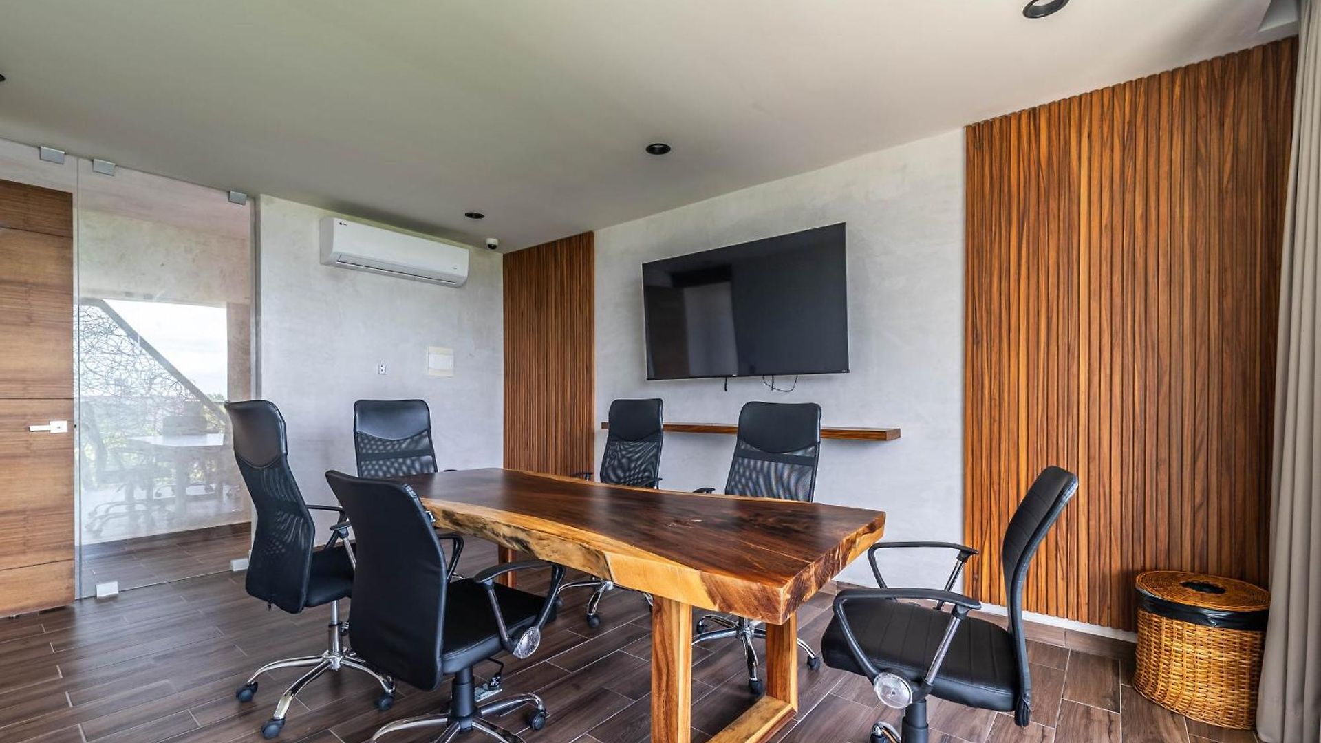 King With Rooftop Pool, Sauna, Gym, Parking * Tulum