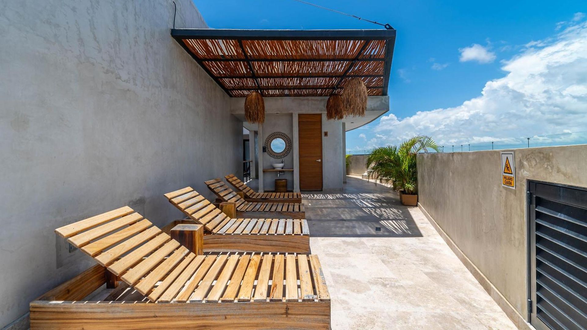 King With Rooftop Pool, Sauna, Gym, Parking Tulum