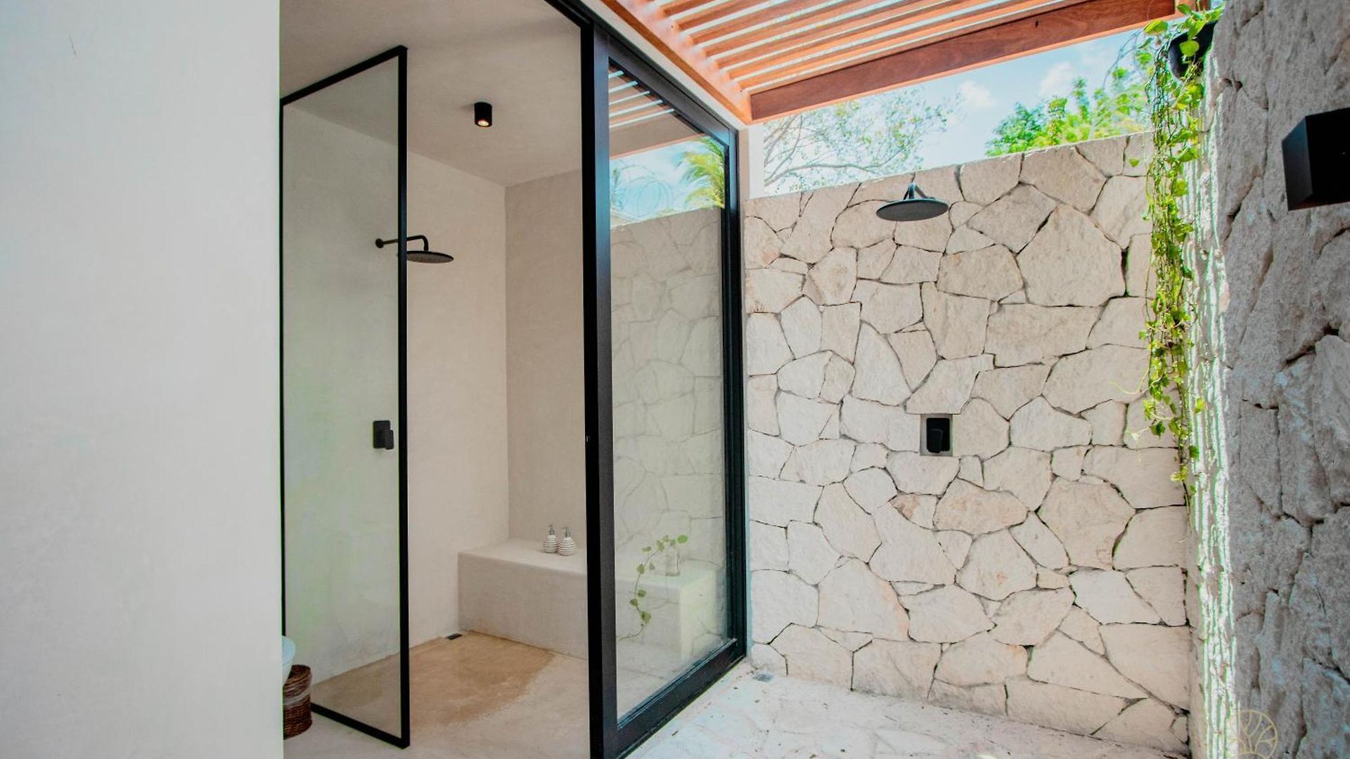 Muunek By Land Boutique Aparthotel 4*