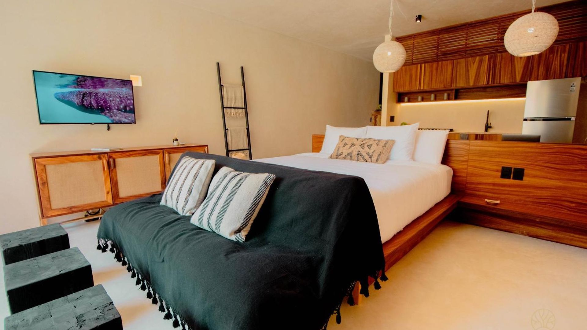 Aparthotel Muunek By Land Boutique 4*