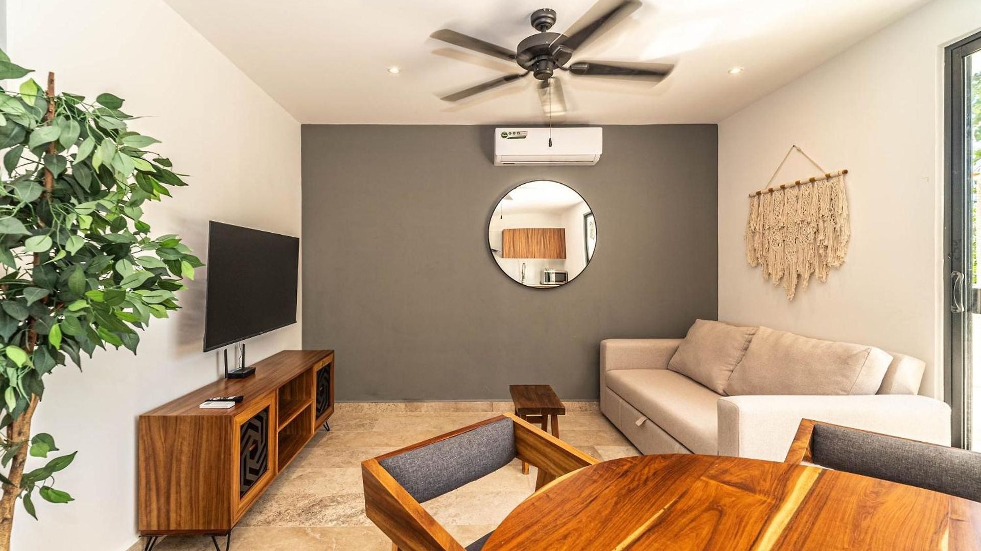 1 Bd With Private Balcony, Rooftop Pool, Gym Tulum