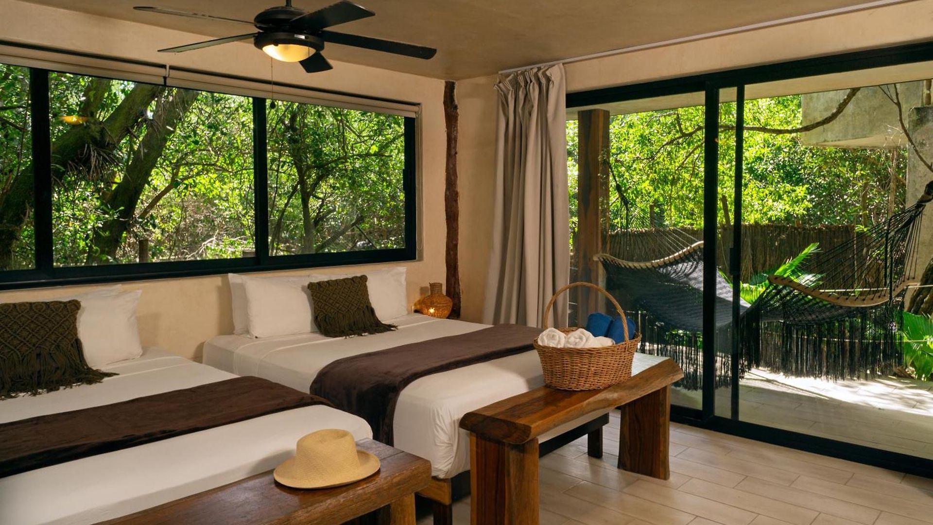 Hotel Sunset House