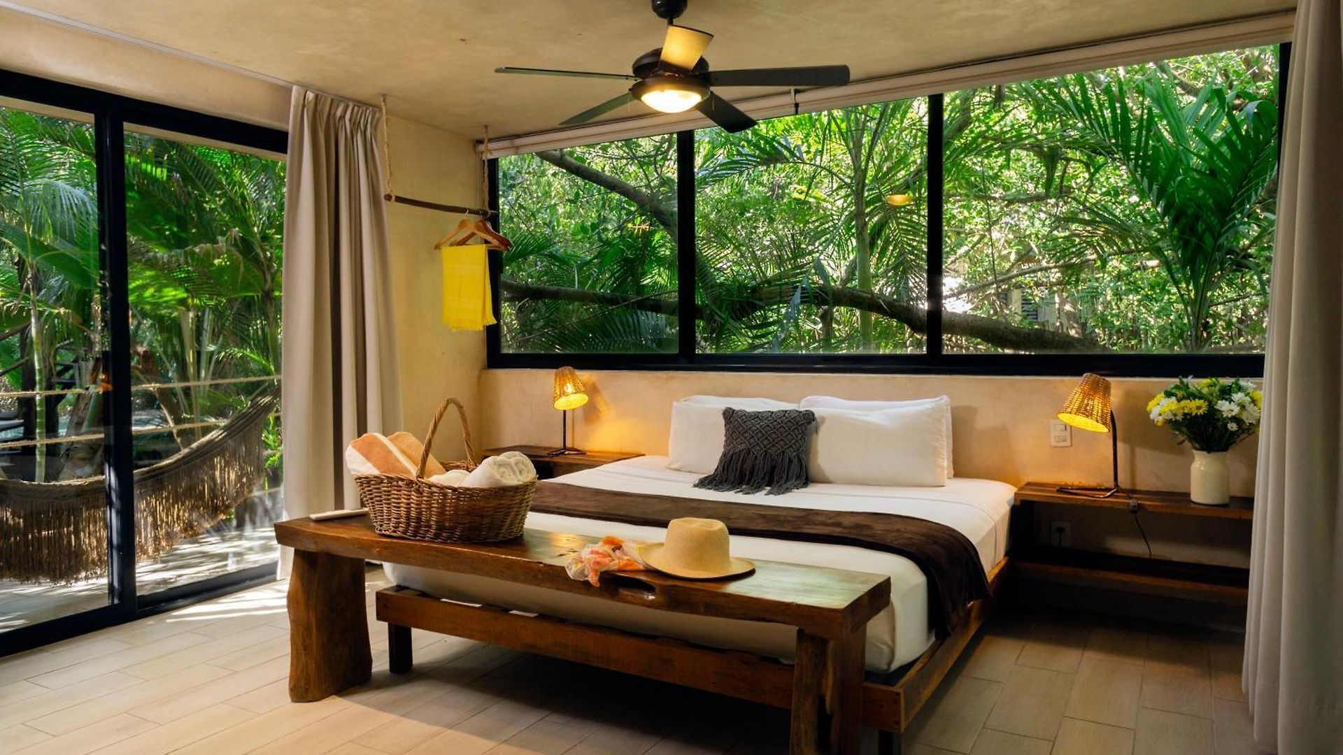 Sunset House 2*