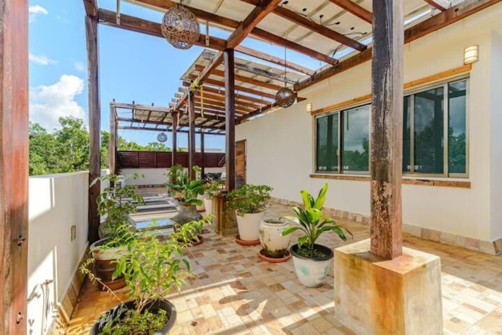 Unwind At Magdalena, Private With 3 Bedrooms, Rooftop Pool And Fast Wi-fi For Digital Nomads Сasa de vacaciones
