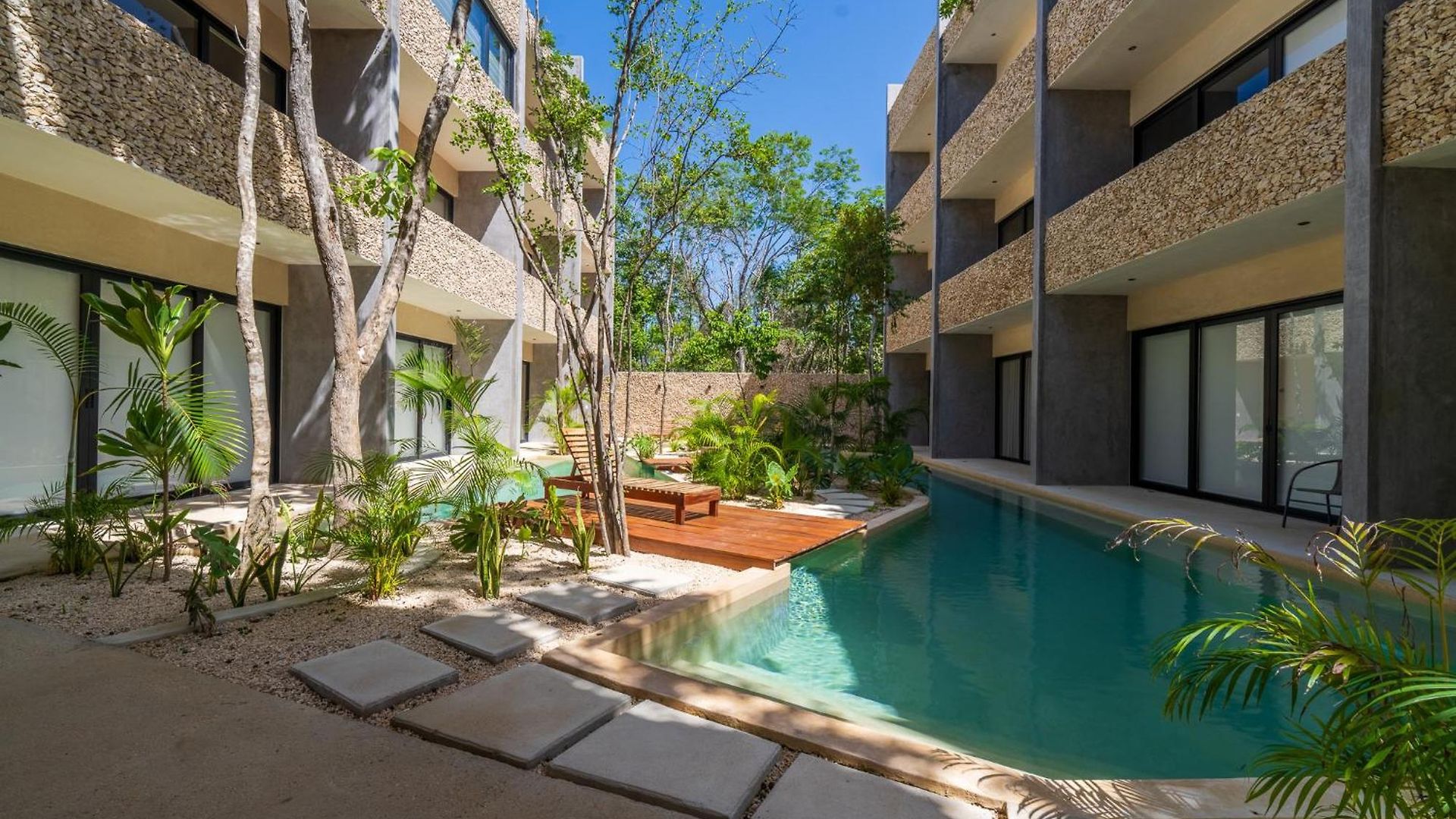 *jungle Ph W/pool, Close To Downtown & Apartment Tulum