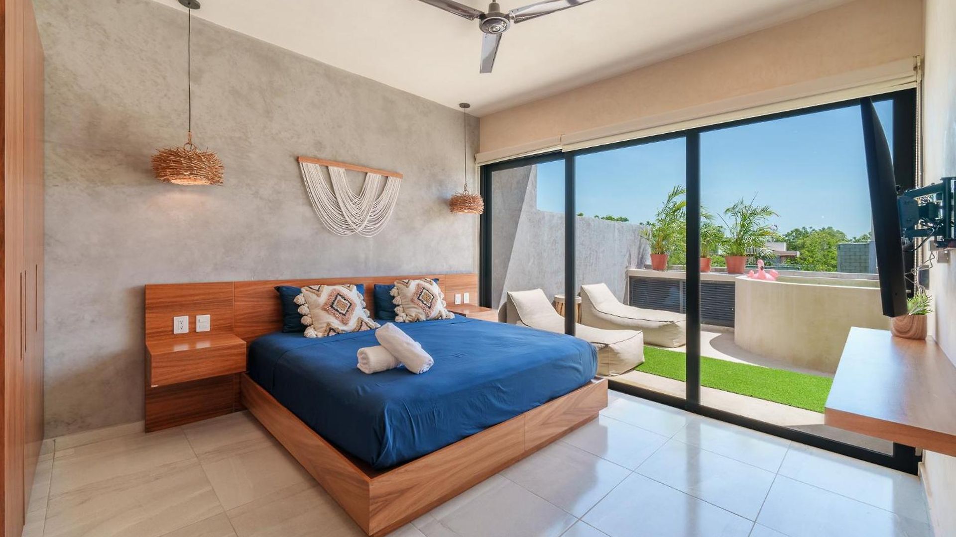 *jungle Ph W/pool, Close To Downtown & * Tulum