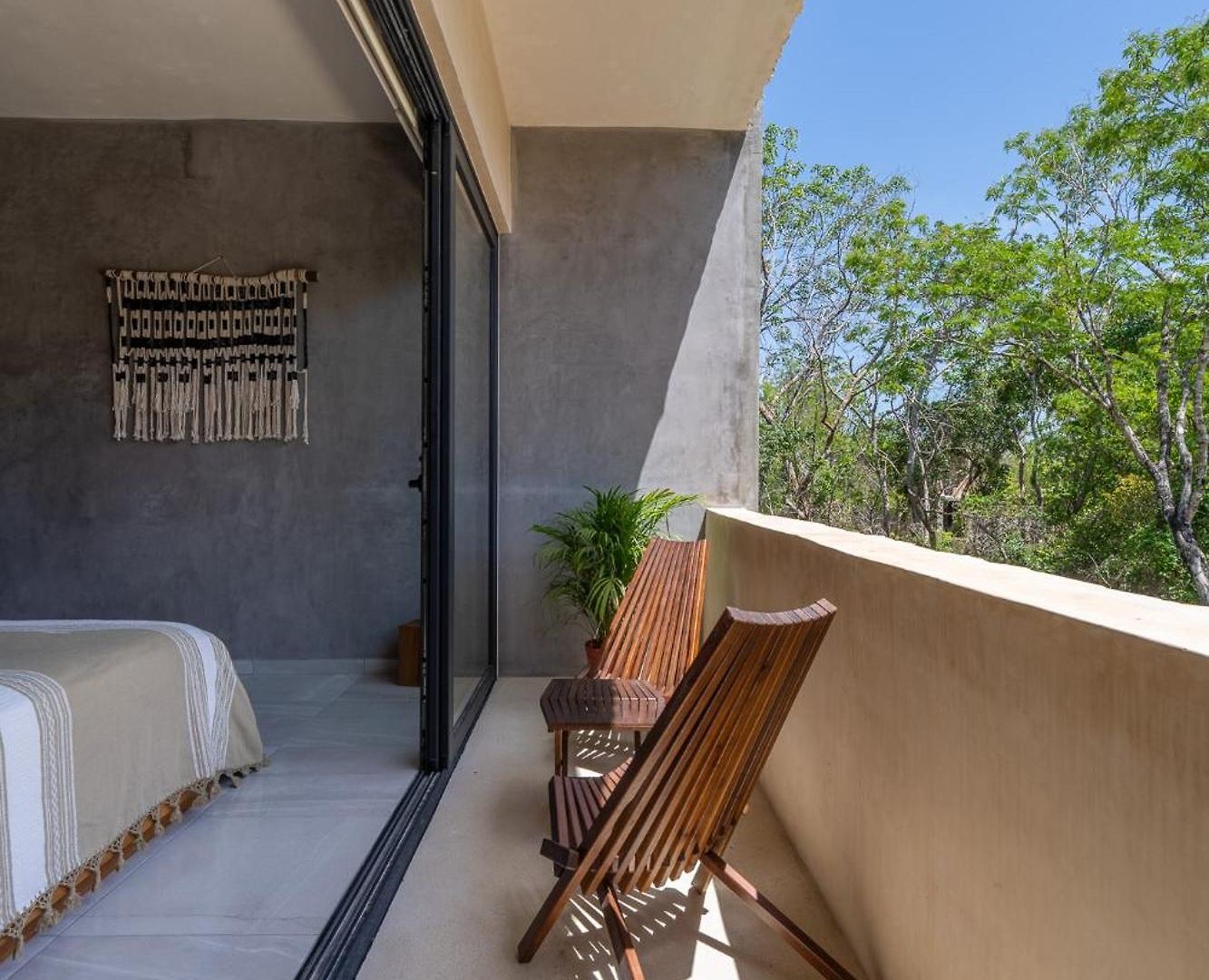 Apartment *jungle Ph W/pool, Close To Downtown & *