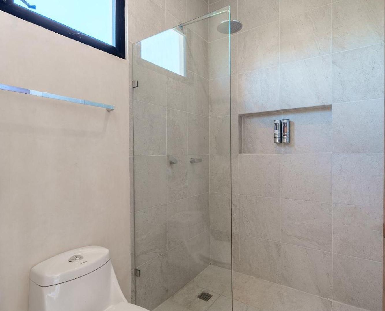 *jungle Ph W/pool, Close To Downtown & Apartment *