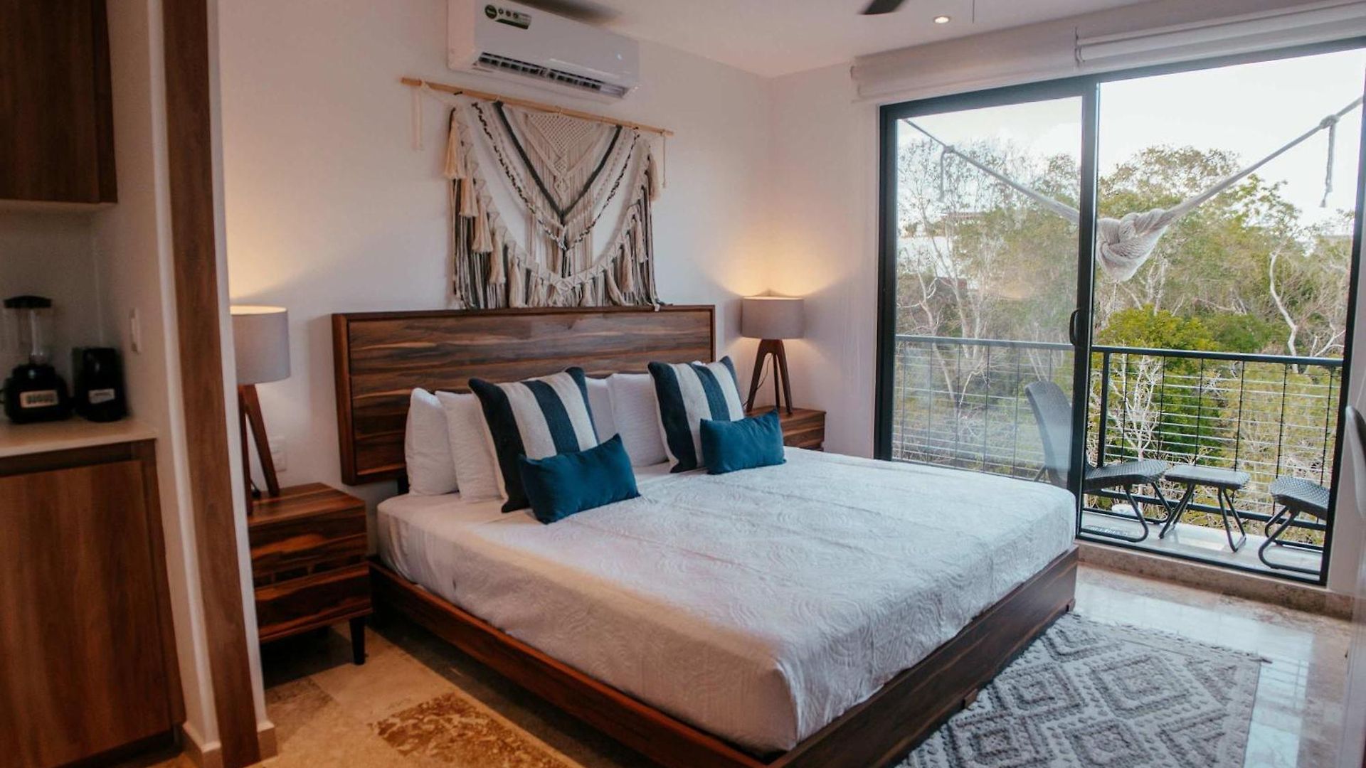 Loft Boho In With Pool & Gym *