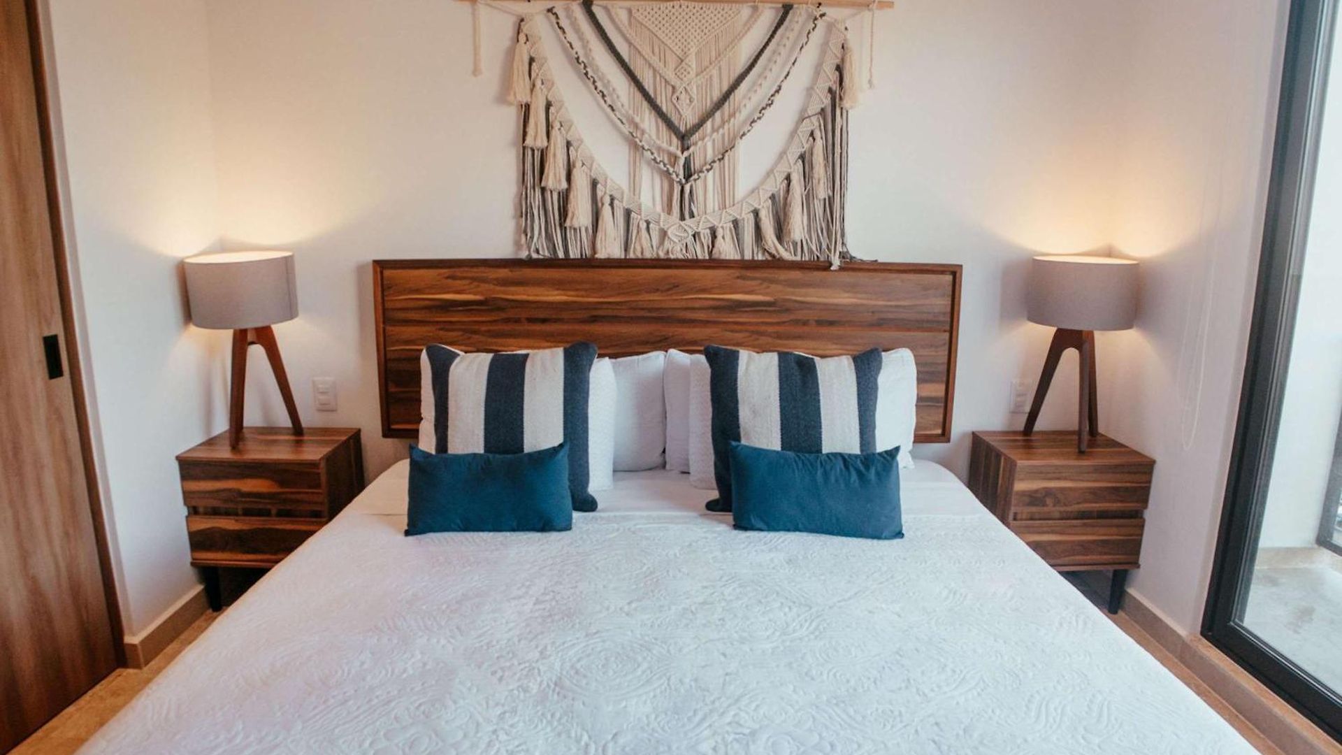 Loft Boho In With Pool & Gym