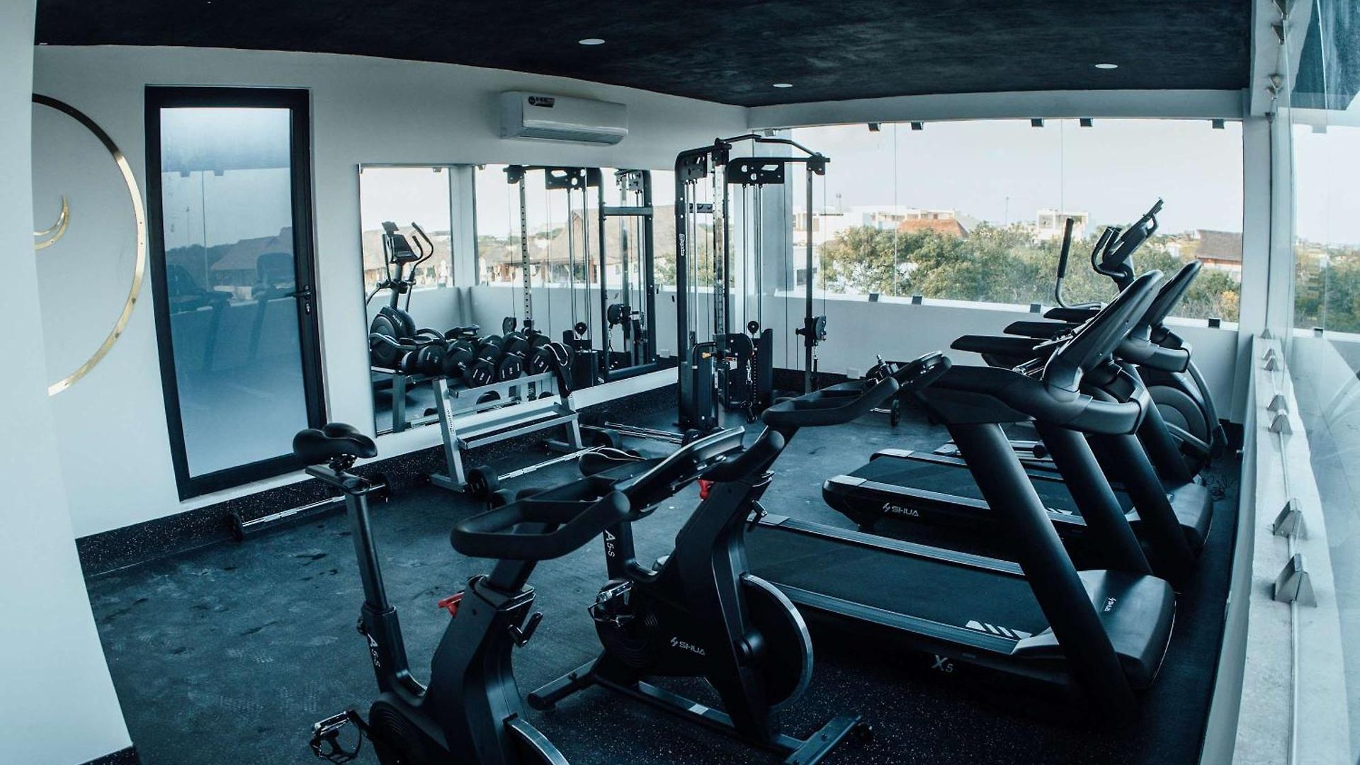 Loft Boho In With Pool & Gym *