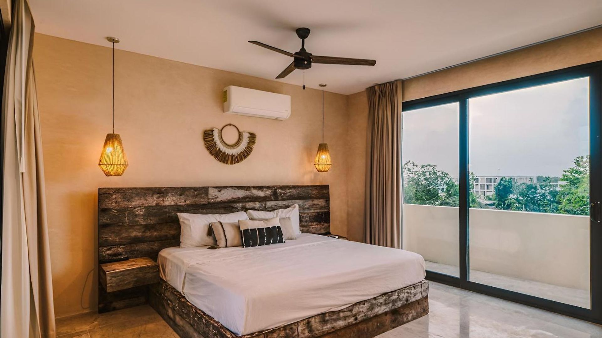 Deluxe 6br Double Penthouse With 2 Private Roof Pools