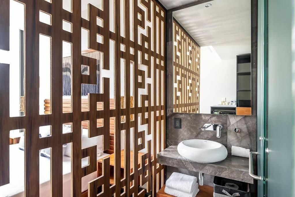 Iik Luxury By Spot