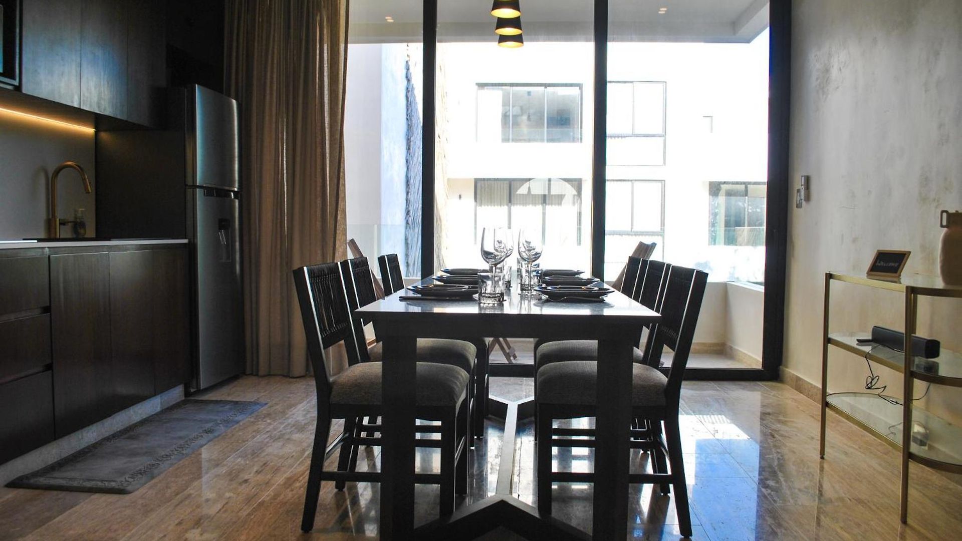 New Maria 2 Bedroom With Rooftop Pool