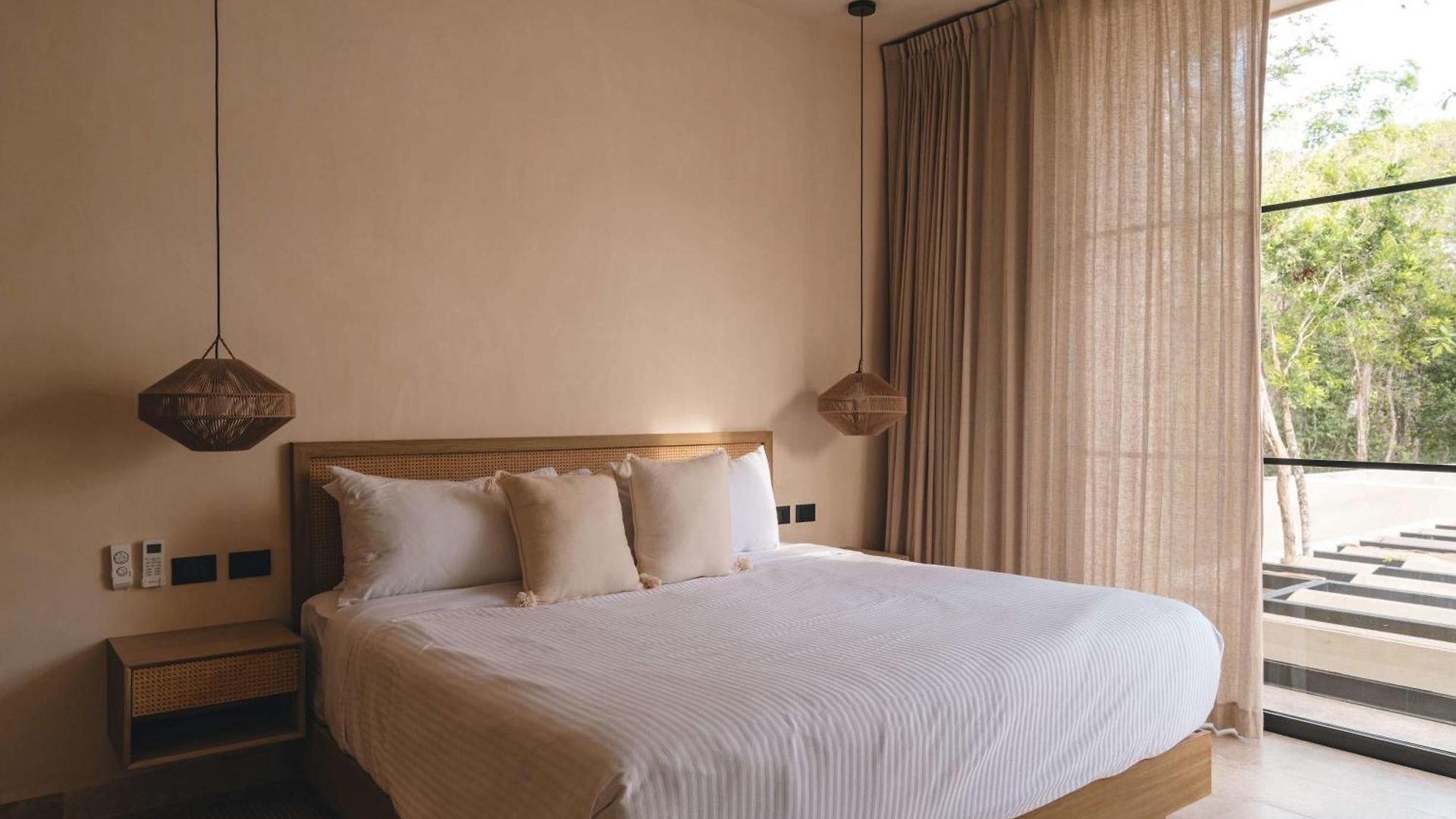 Luxury 4br Aldea Zama Dream Pool & Bright *