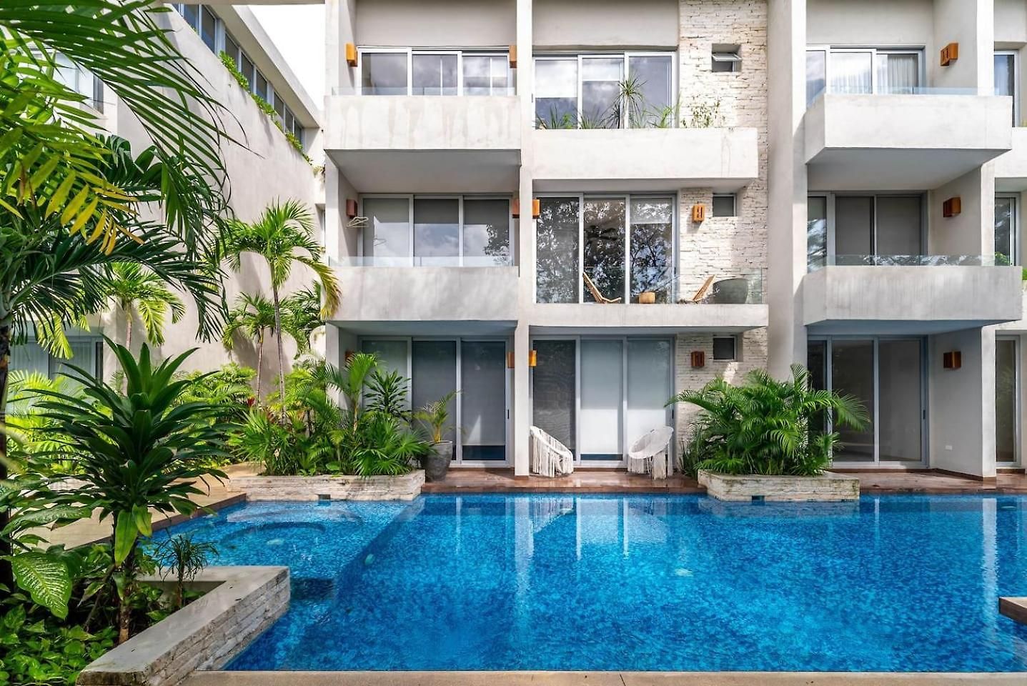 Lux 2br With Jungle Views, Pool, Gym At Nhoa Сasa de vacaciones