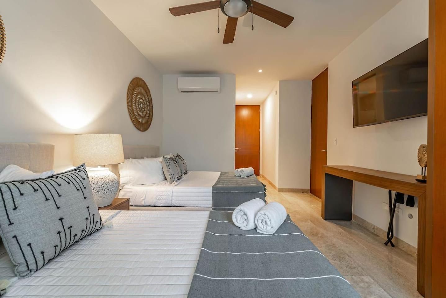 Сasa de vacaciones Lux 2br With Jungle Views, Pool, Gym At Nhoa *