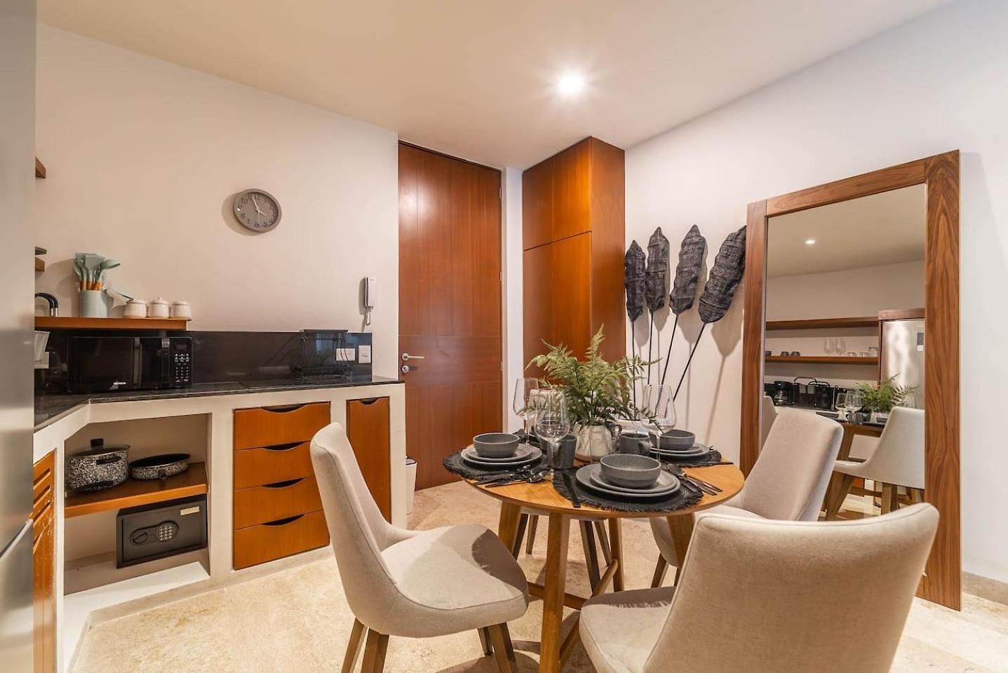 Сasa de vacaciones Lux 2br With Jungle Views, Pool, Gym At Nhoa
