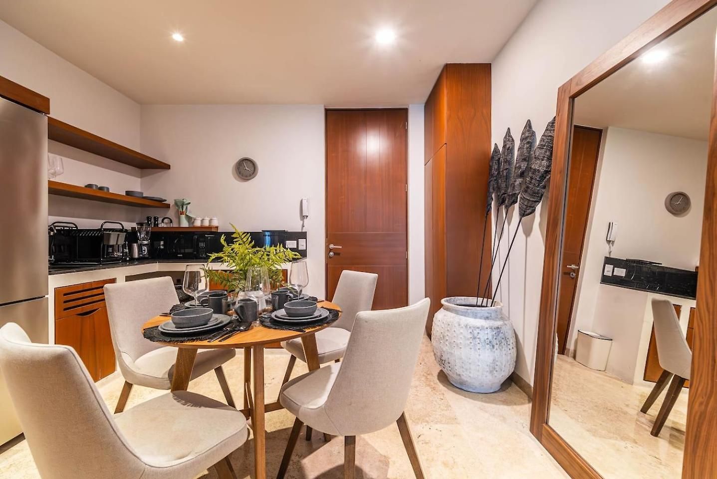 Lux 2br With Jungle Views, Pool, Gym At Nhoa Сasa de vacaciones