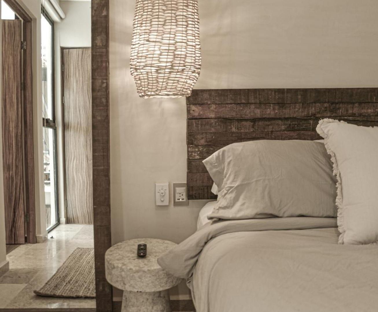 Luxury Penthouse-private Rooftop Pool-walkable *