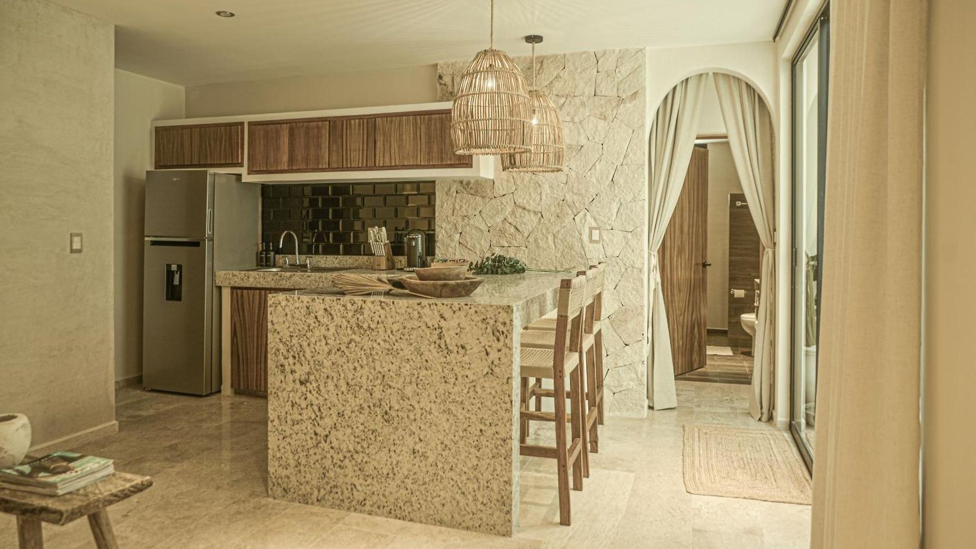 Luxury Penthouse-private Rooftop Pool-walkable *