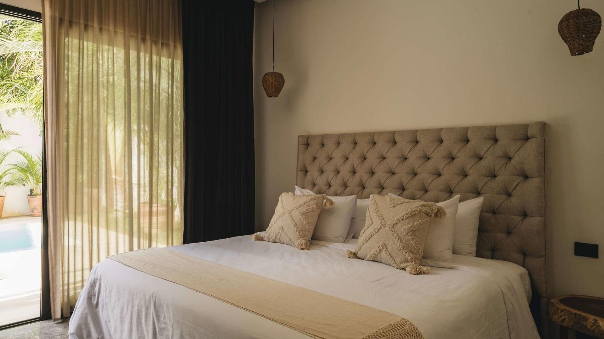 Elegant Gated Place Full Concierge Villa *