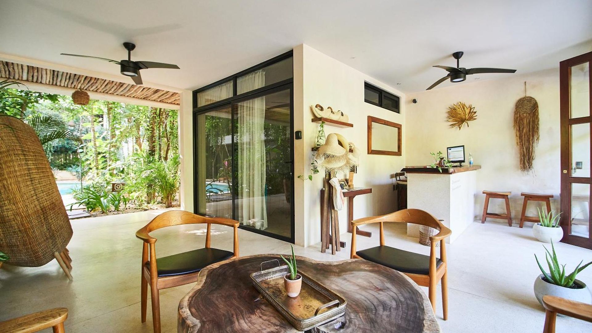 Jungle Penthouse With 2 Pools And Private Rooftop Terrace Apartamento