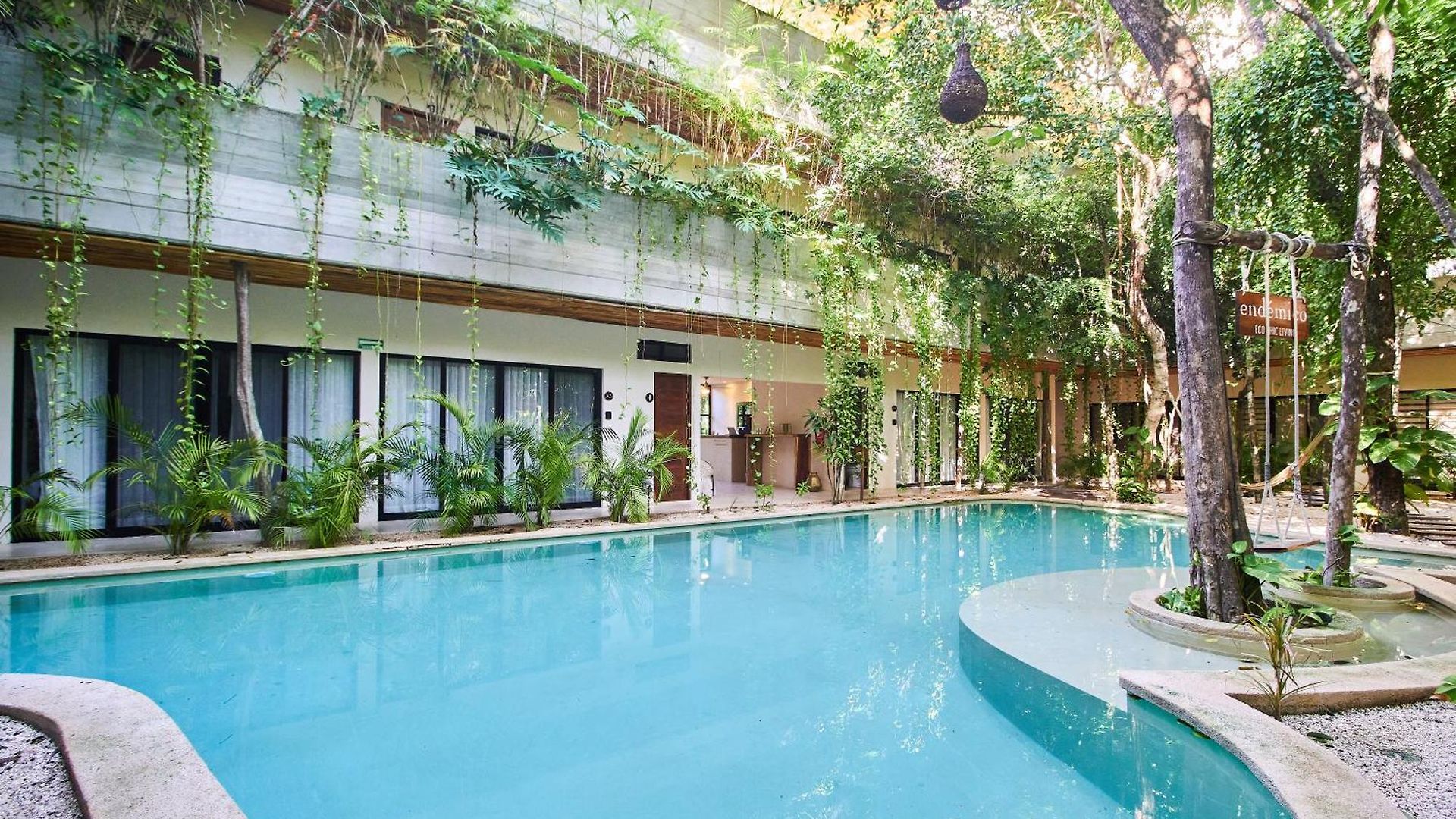 Jungle Penthouse With 2 Pools And Private Rooftop Terrace *