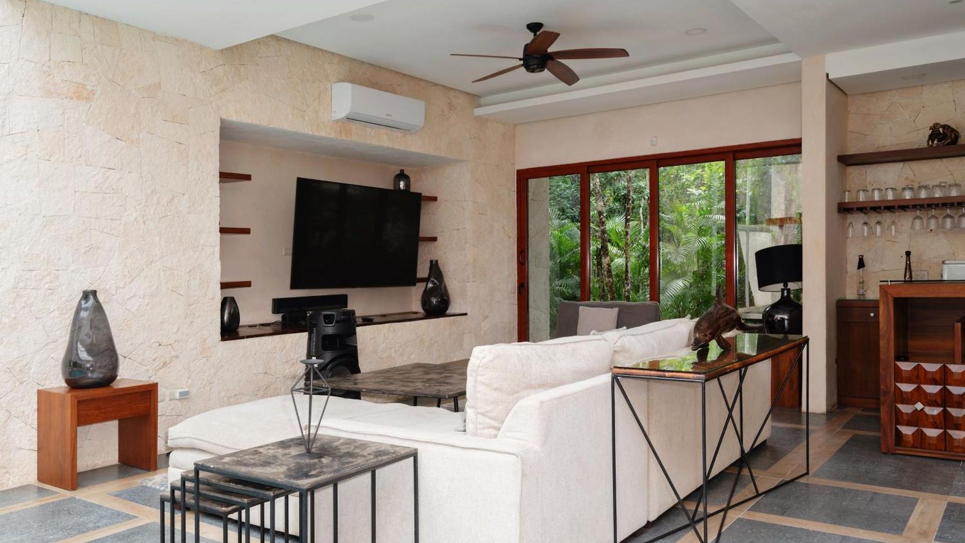 Villa Tikal