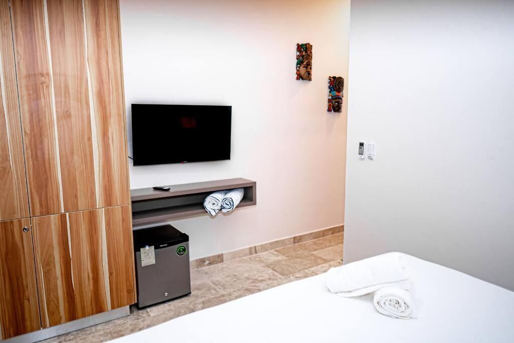 Apartment Level With Minifridge Microwave And Splash Pool *