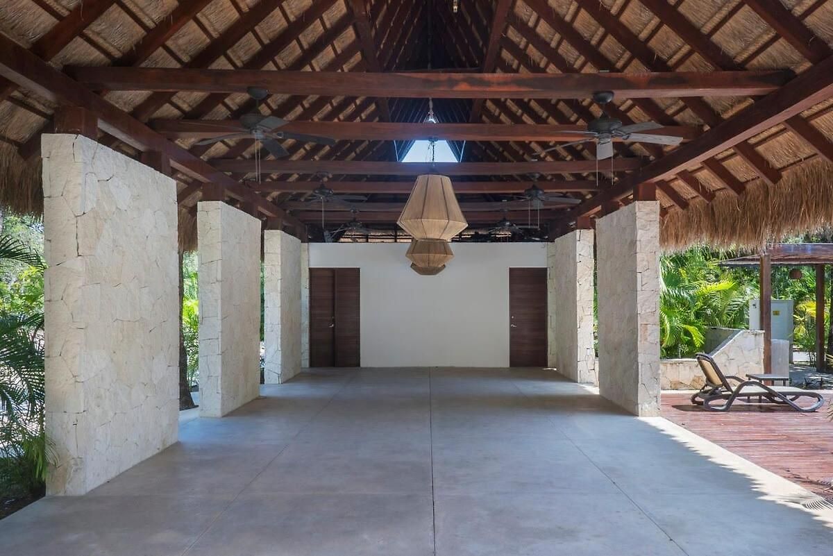 Stunning 4br, Concierge Service, Gated, Paddle Court * Tulum