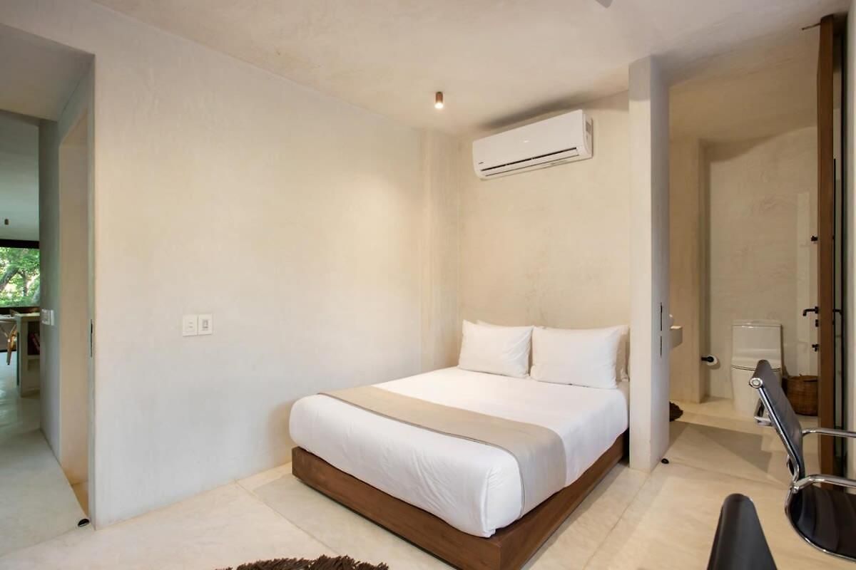 Stunning 4br, Concierge Service, Gated, Paddle Court Villa