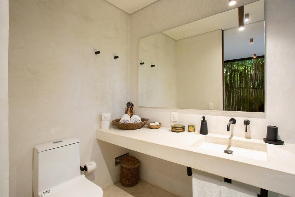 Stunning 4br, Concierge Service, Gated, Paddle Court *
