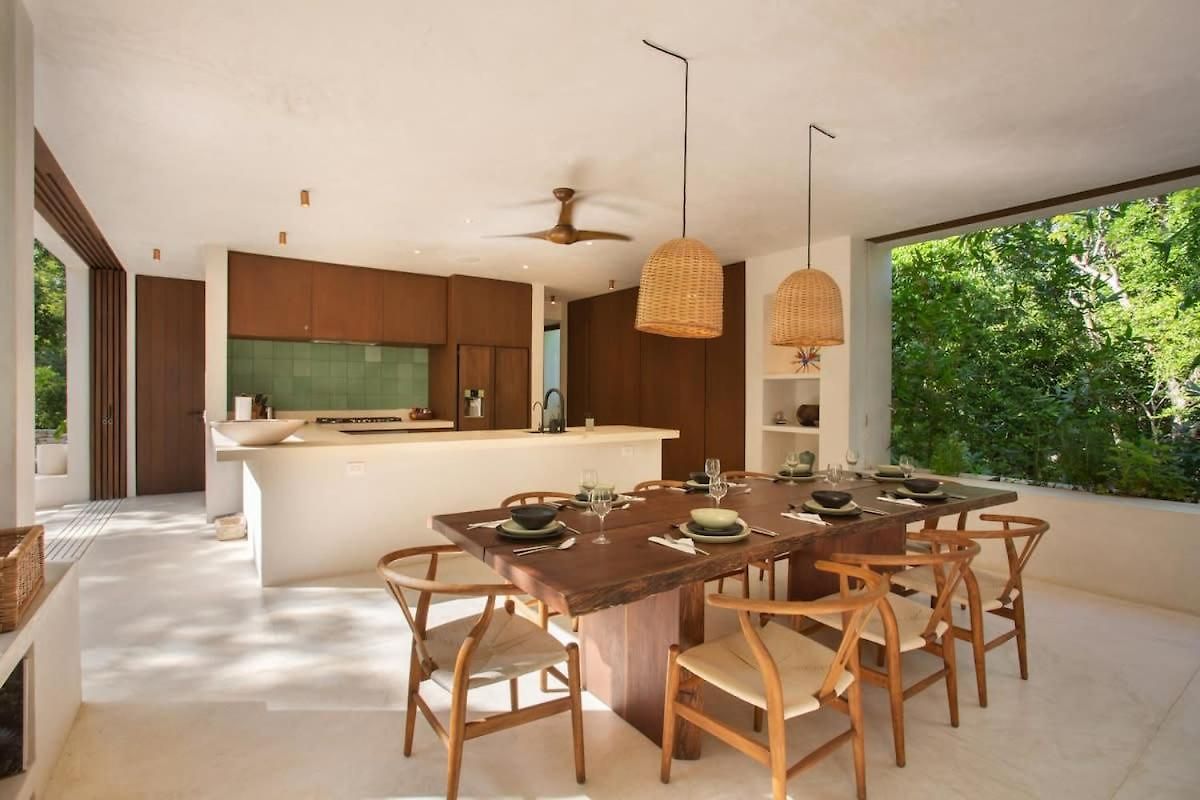 Stunning 4br, Concierge Service, Gated, Paddle Court Tulum