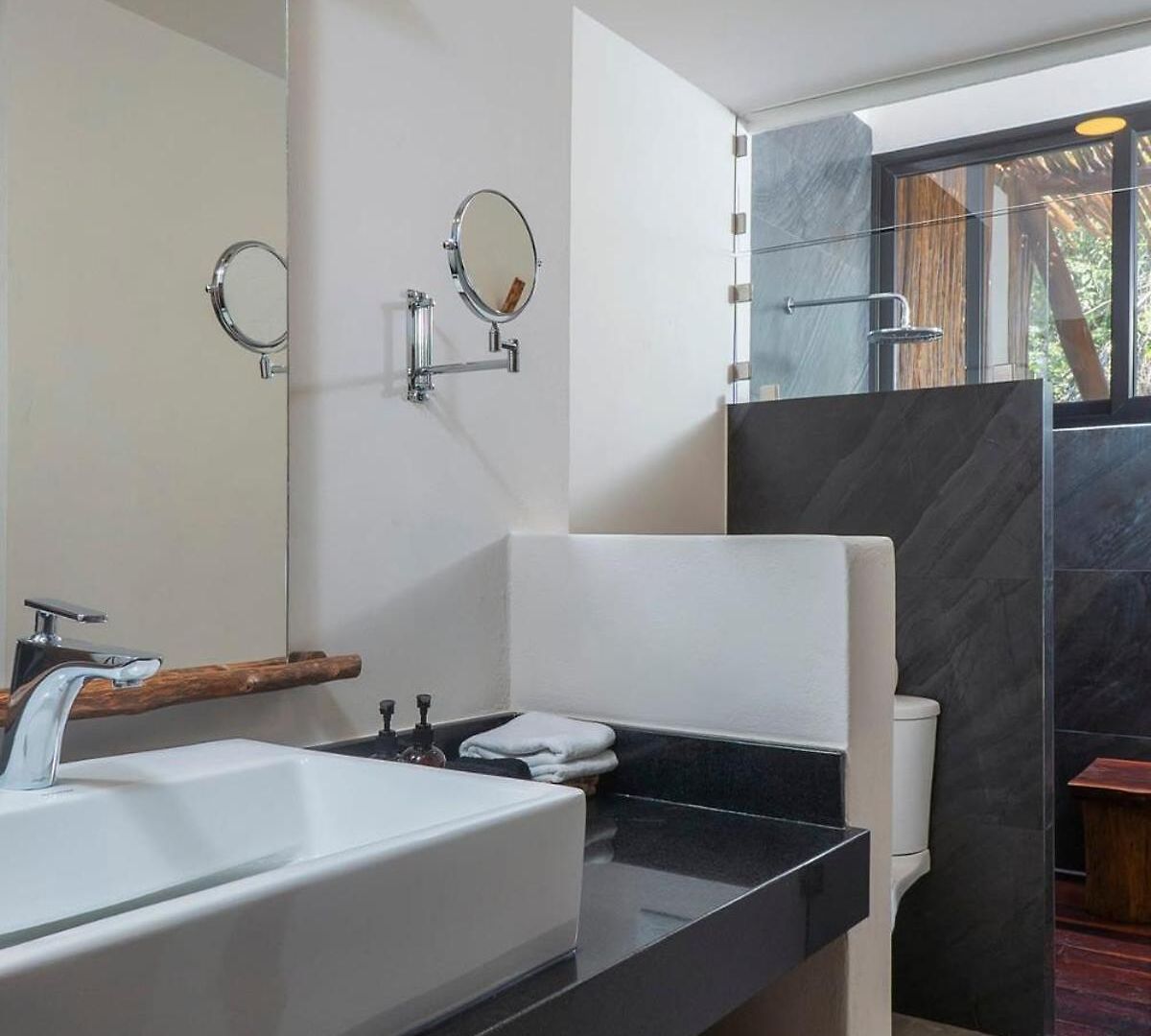 Holiday home 4br Jungle With Jacuzzi In Private Gated Community *