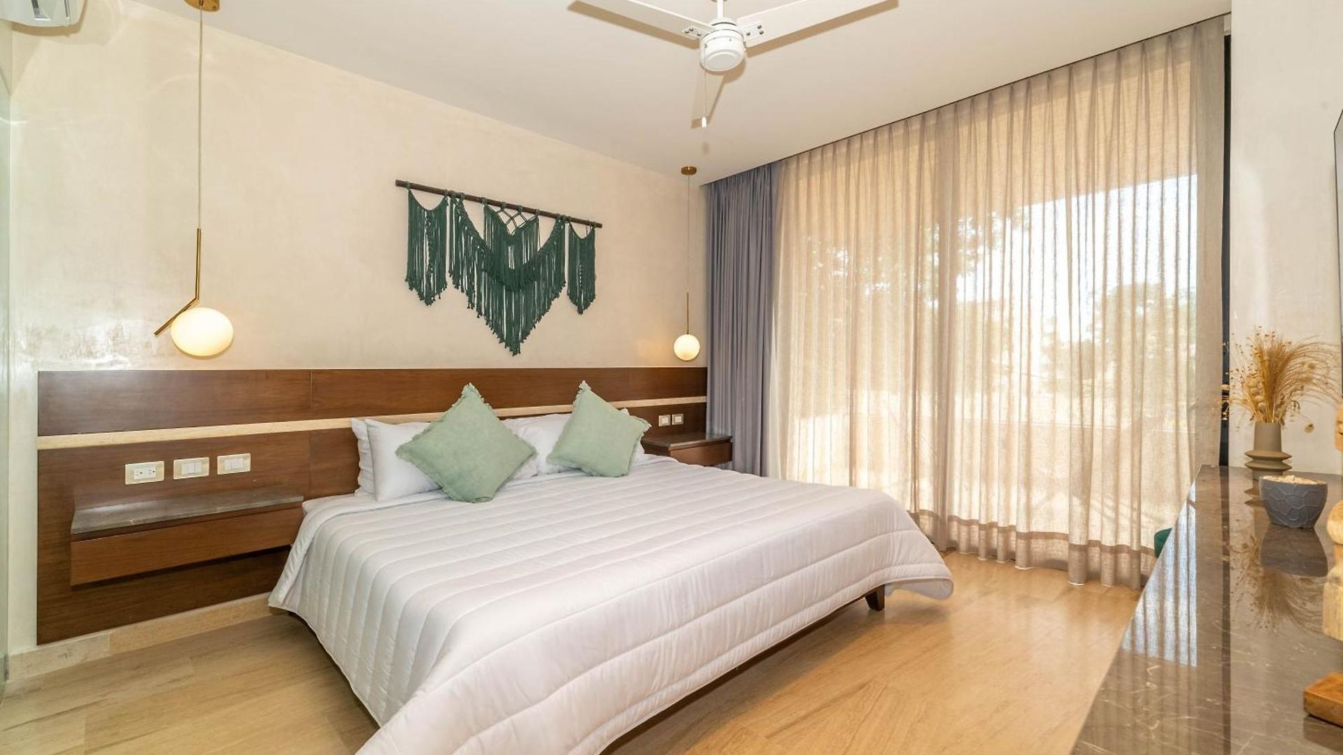 Lux 2br With Rooftop Pool, Spa, Gym, Kids Playroom Holiday home Tulum