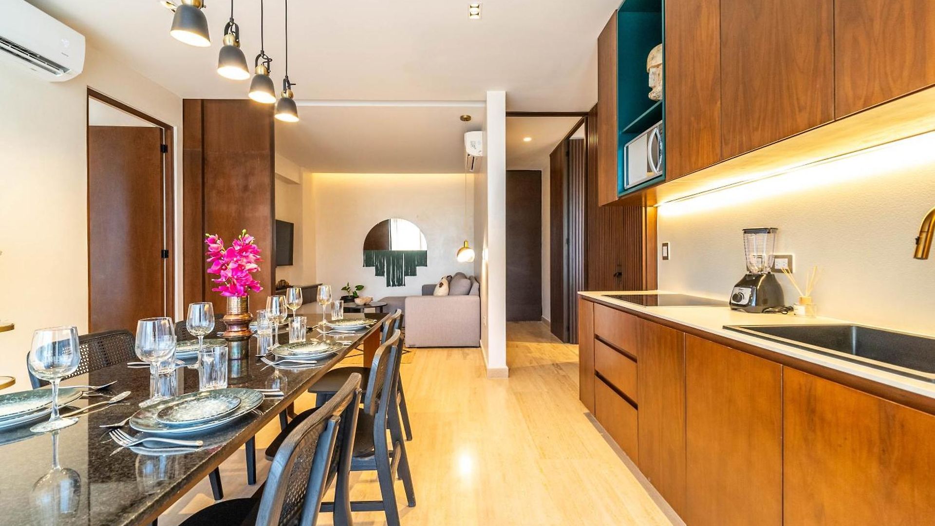 Holiday home Lux 2br With Rooftop Pool, Spa, Gym, Kids Playroom *