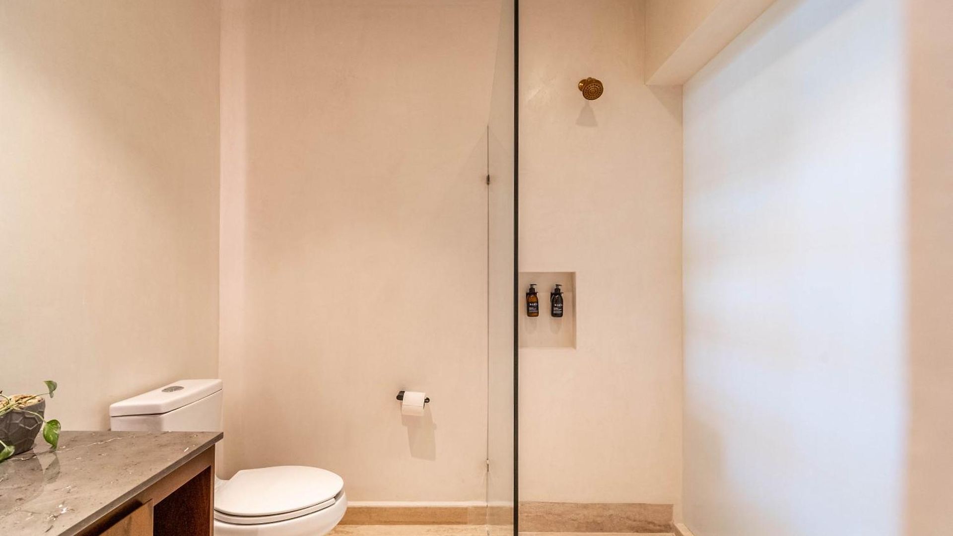 Holiday home Lux 2br With Rooftop Pool, Spa, Gym, Kids Playroom