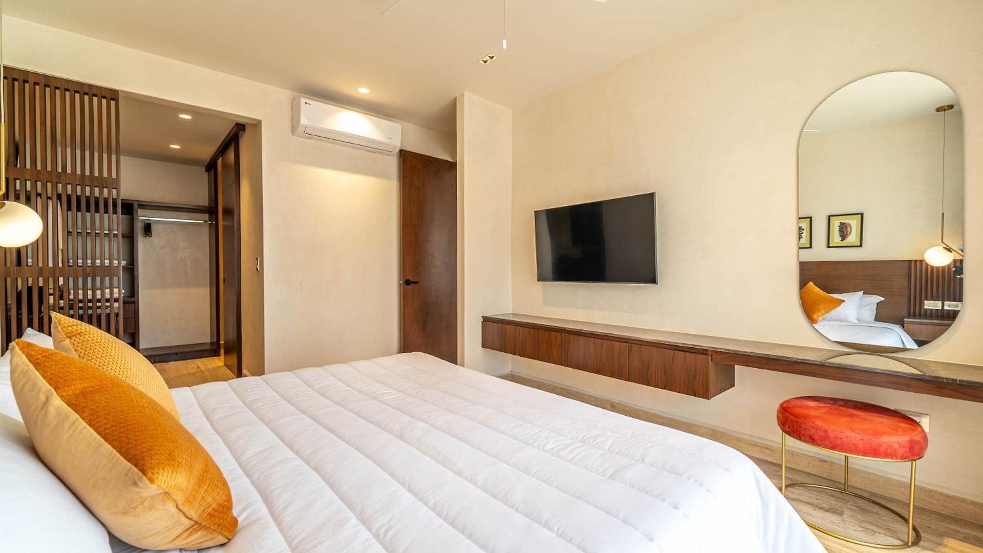 Holiday home Lux 2br With Rooftop Pool, Spa, Gym, Kids Playroom *