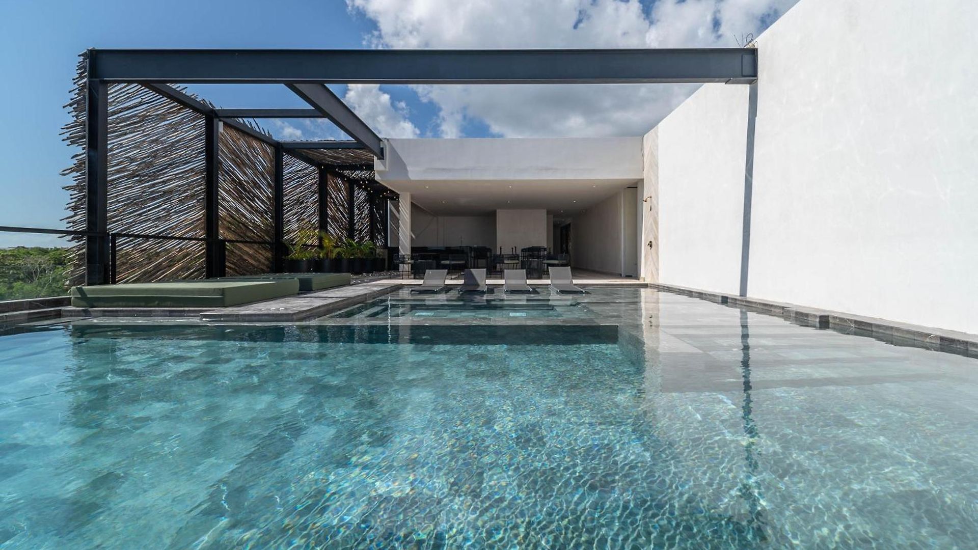 Holiday home Lux 2br With Rooftop Pool, Spa, Gym, Kids Playroom #229 *