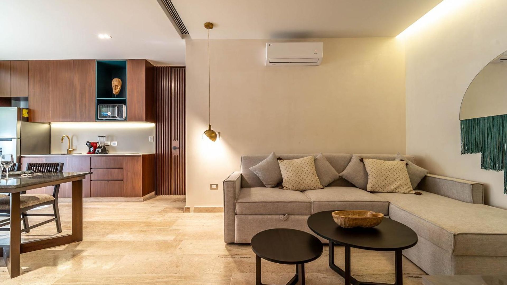 Lux 2br With Rooftop Pool, Spa, Gym, Kids Playroom #229 *