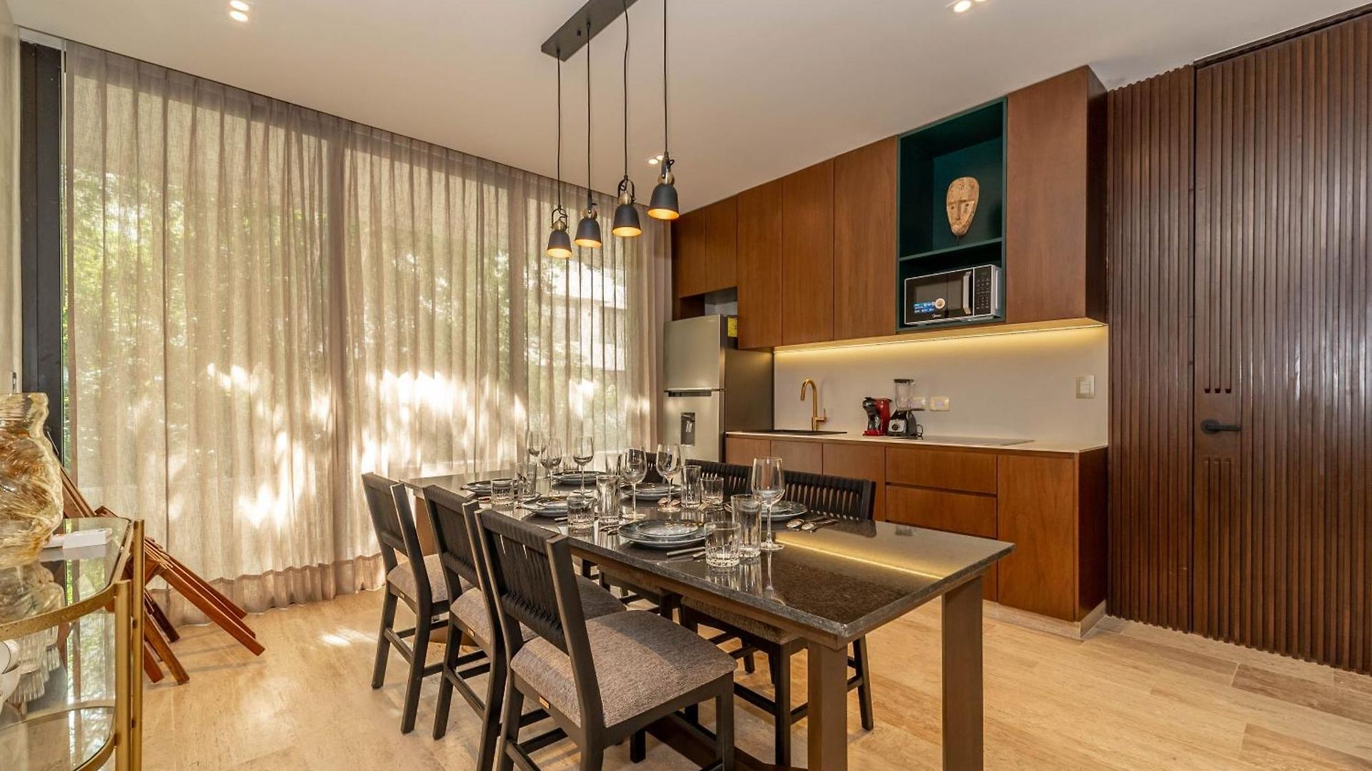 Holiday home Lux 2br With Rooftop Pool, Spa, Gym, Kids Playroom #229 *