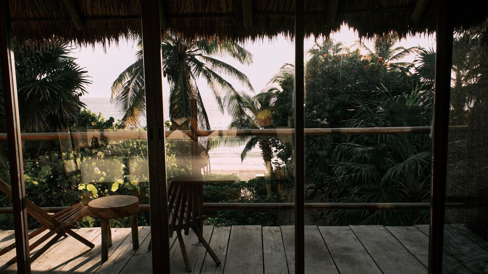 Libelula Beachfront 4*