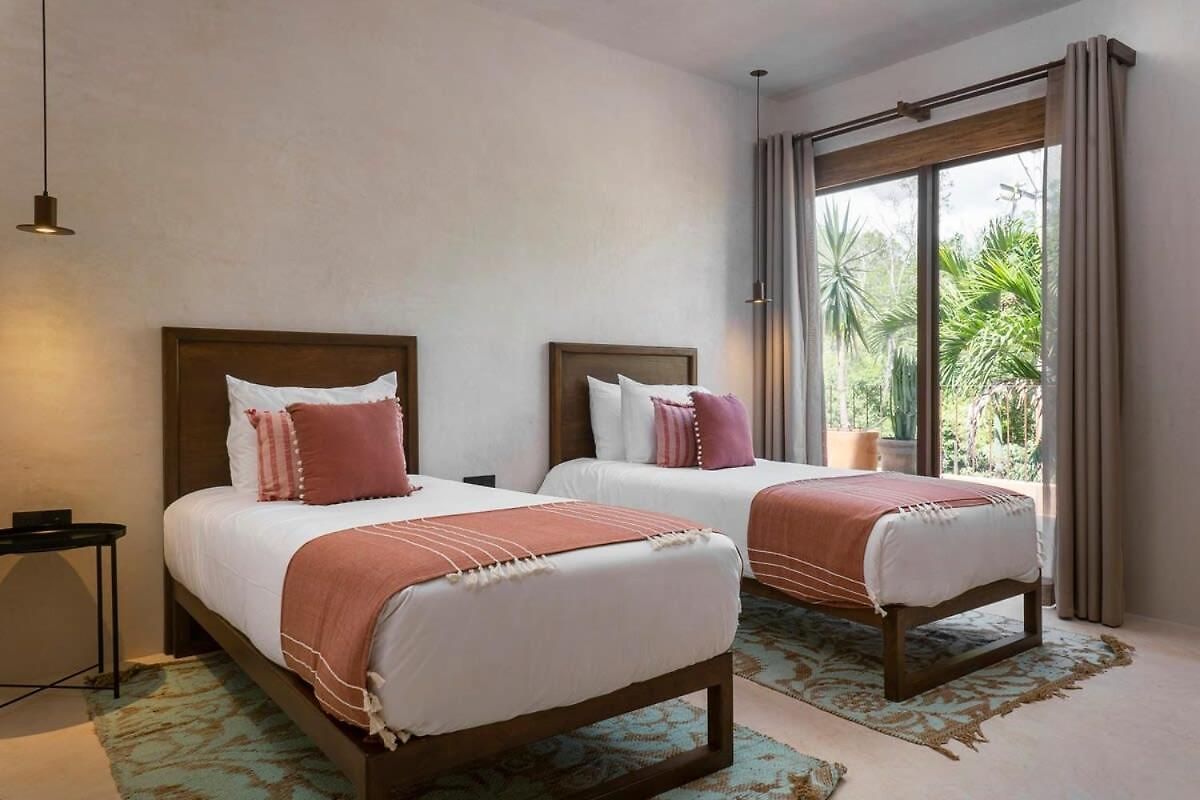 Boho Chic 3br Villa, La Veleta, Rooftop & Private Pool *
