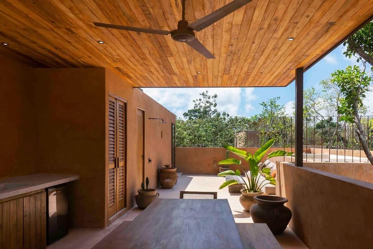 Stylish 3br With Rooftop Plunge Pool, La Veleta Holiday home