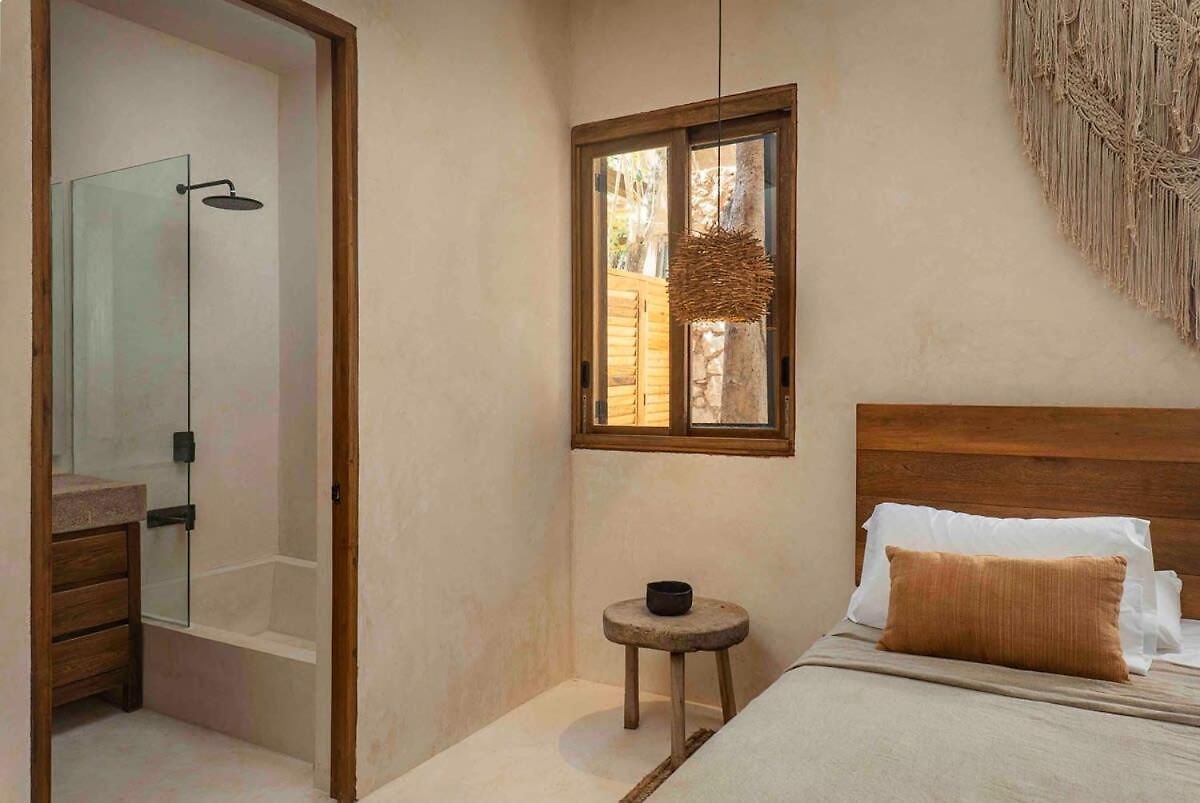 Stylish 3br With Rooftop Plunge Pool, La Veleta *